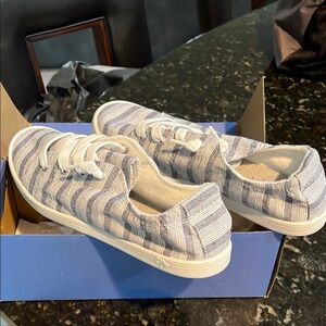 Jellypop Blue and White Sneakers with Wavy Pattern